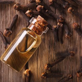 Clove Bud Essential Oil Made in India 100% Pure, Natural & Undiluted For Hair, Skin & Tooth