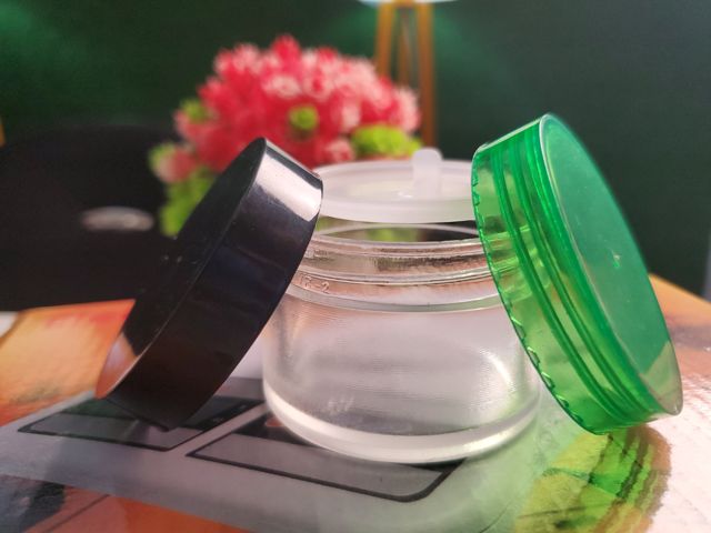 30gm-50gm Clear Plastic Storage Jars with Green and Black Lids